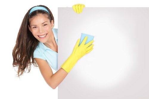 Detailed kitchen cleaning during tenancy end in Camden
